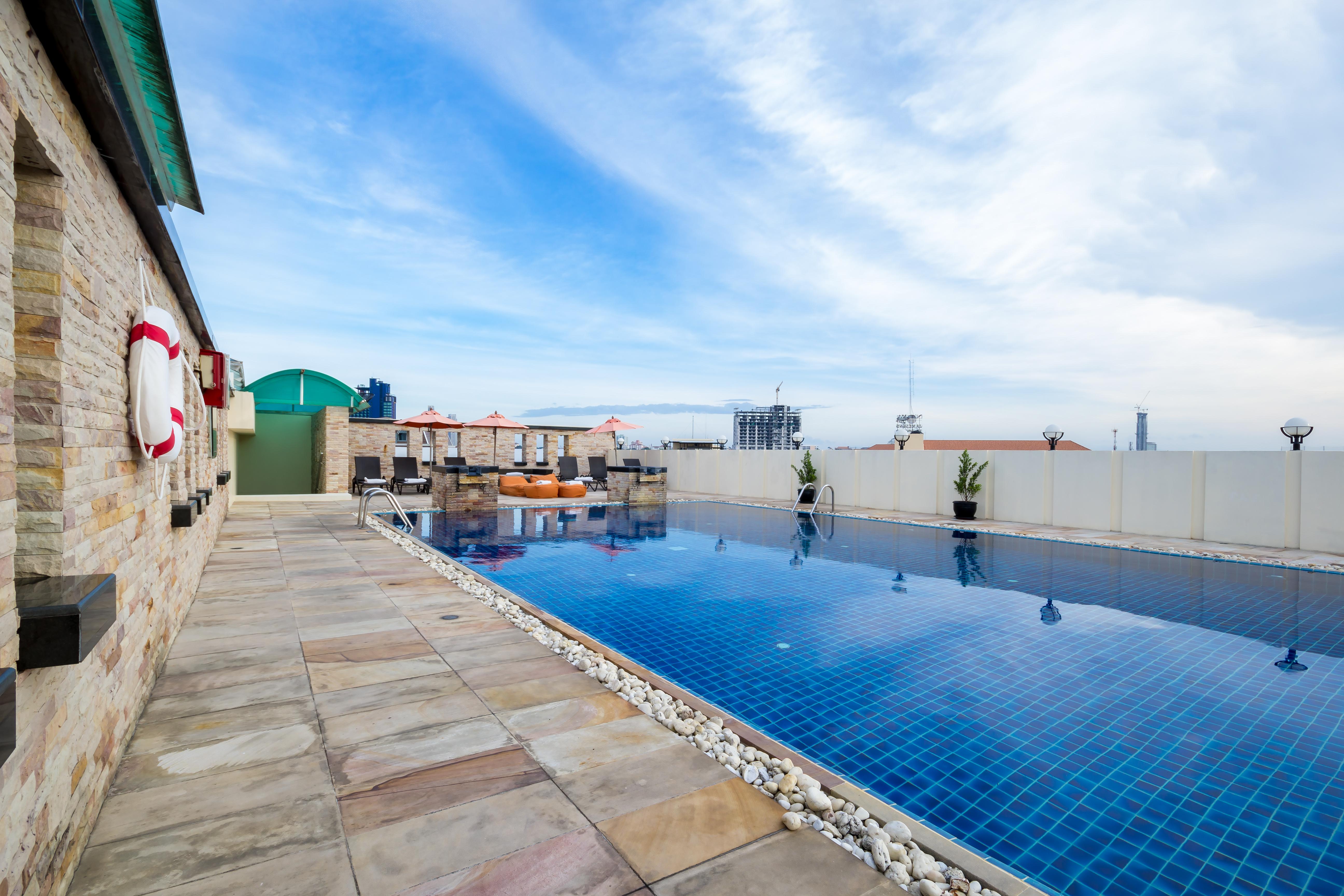 Nova Suites Pattaya By Compass Hospitality Exterior foto