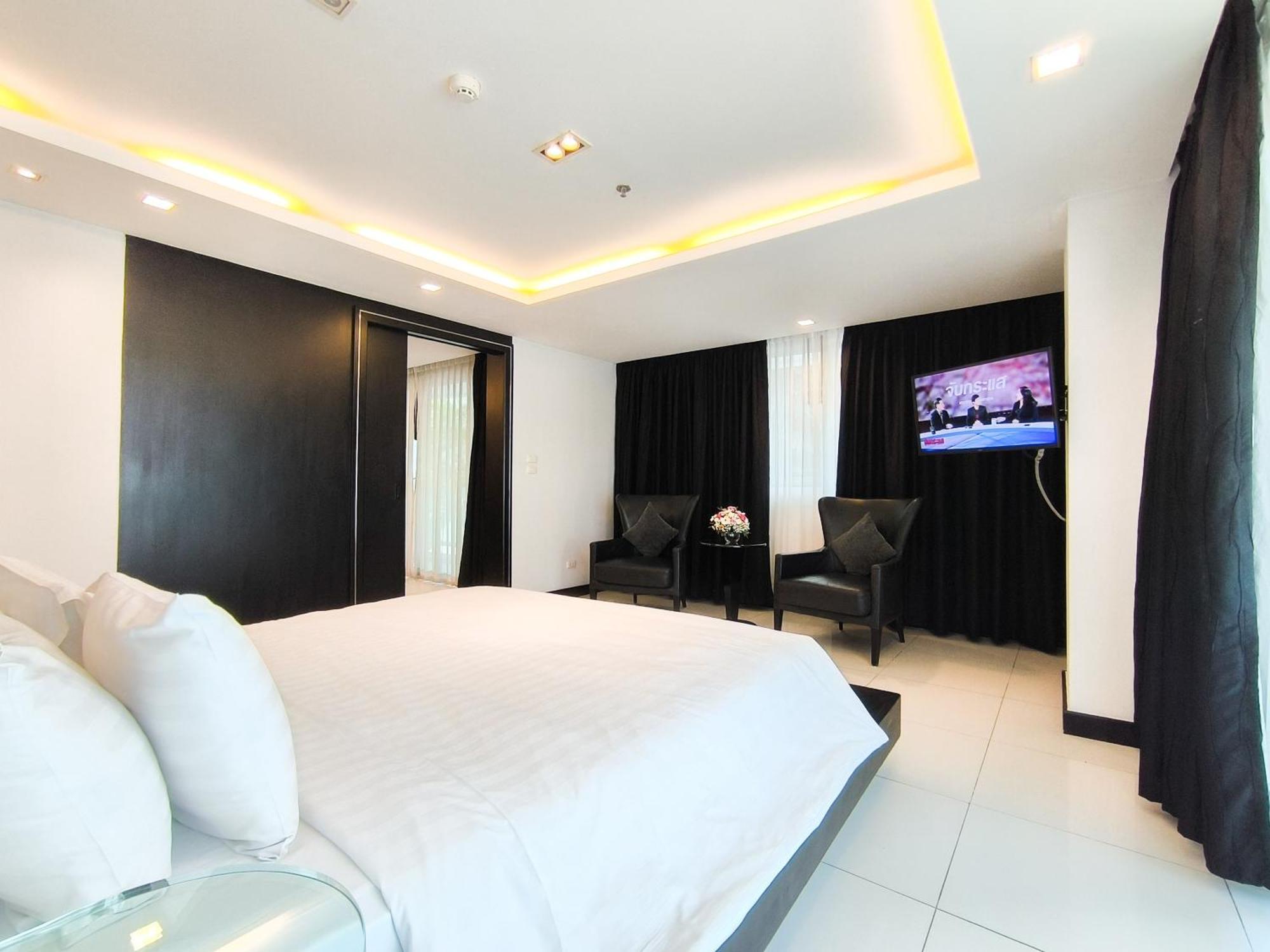 Nova Suites Pattaya By Compass Hospitality Exterior foto