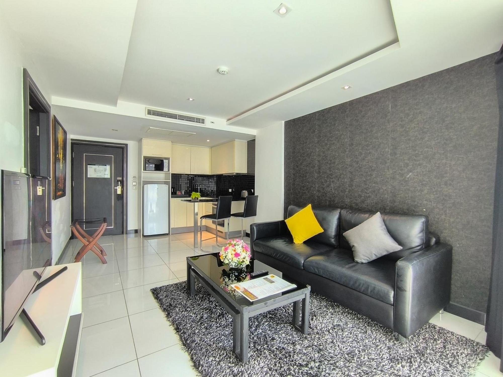 Nova Suites Pattaya By Compass Hospitality Exterior foto