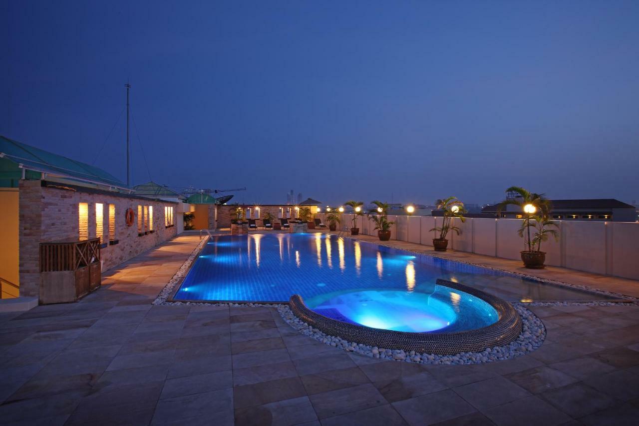 Nova Suites Pattaya By Compass Hospitality Exterior foto
